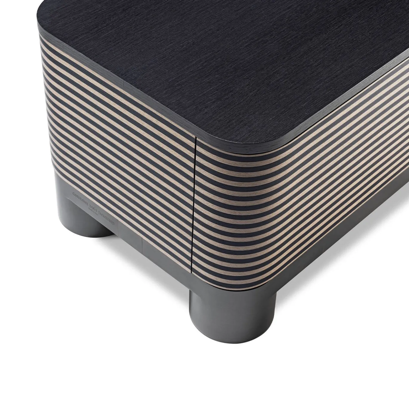 Credenza Bold