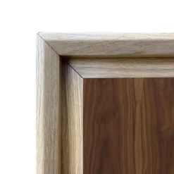 Credenza Canaletto a 4 ante in noce e rovere di Mascia Meccani