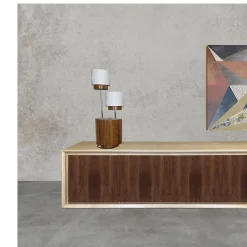 Credenza Canaletto a 4 ante in noce e rovere di Mascia Meccani