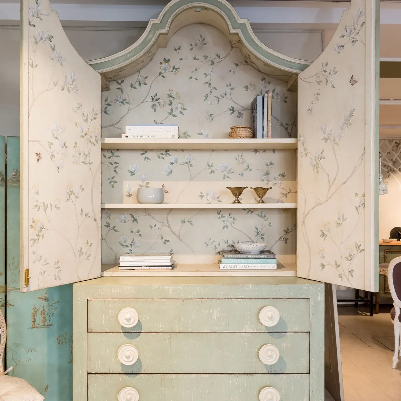 Credenza Ferrovia Verde con Decorazione Magnolia