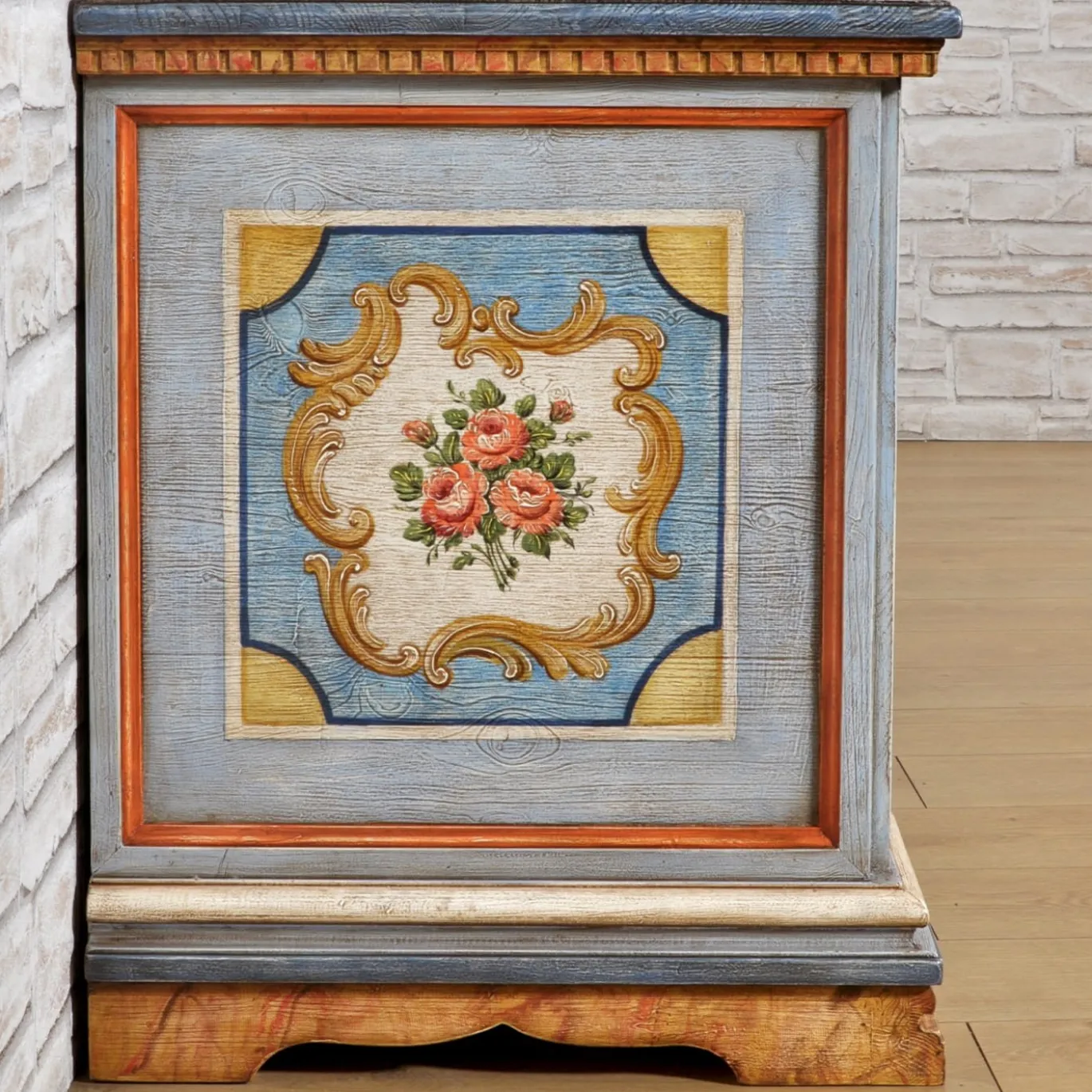 Credenza in Legno In Stile Tirolese Dipinta a Mano
