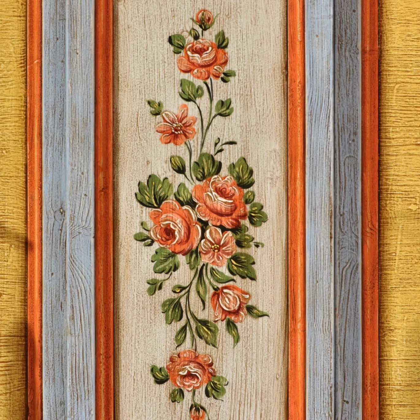 Credenza in Legno In Stile Tirolese Dipinta a Mano
