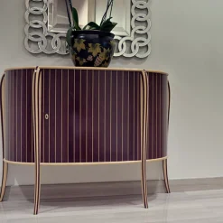 Credenza intarsiata in acero e cuore viola