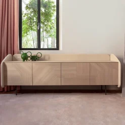 Credenza INTARSIO cipria lucido con scocca in rovere naturale intarsiata a mano