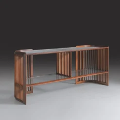 Credenza Iroko con ripiani in cristallo