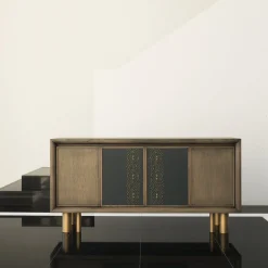 Credenza Mila con tatuaggio geometrico