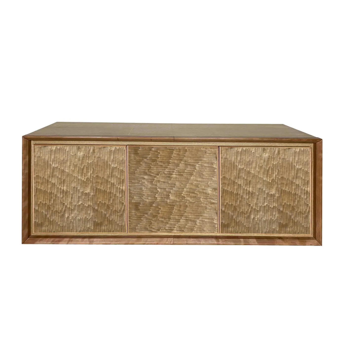 Credenza Scolpita a parete intagliata a 3 ante di Mascia Meccani