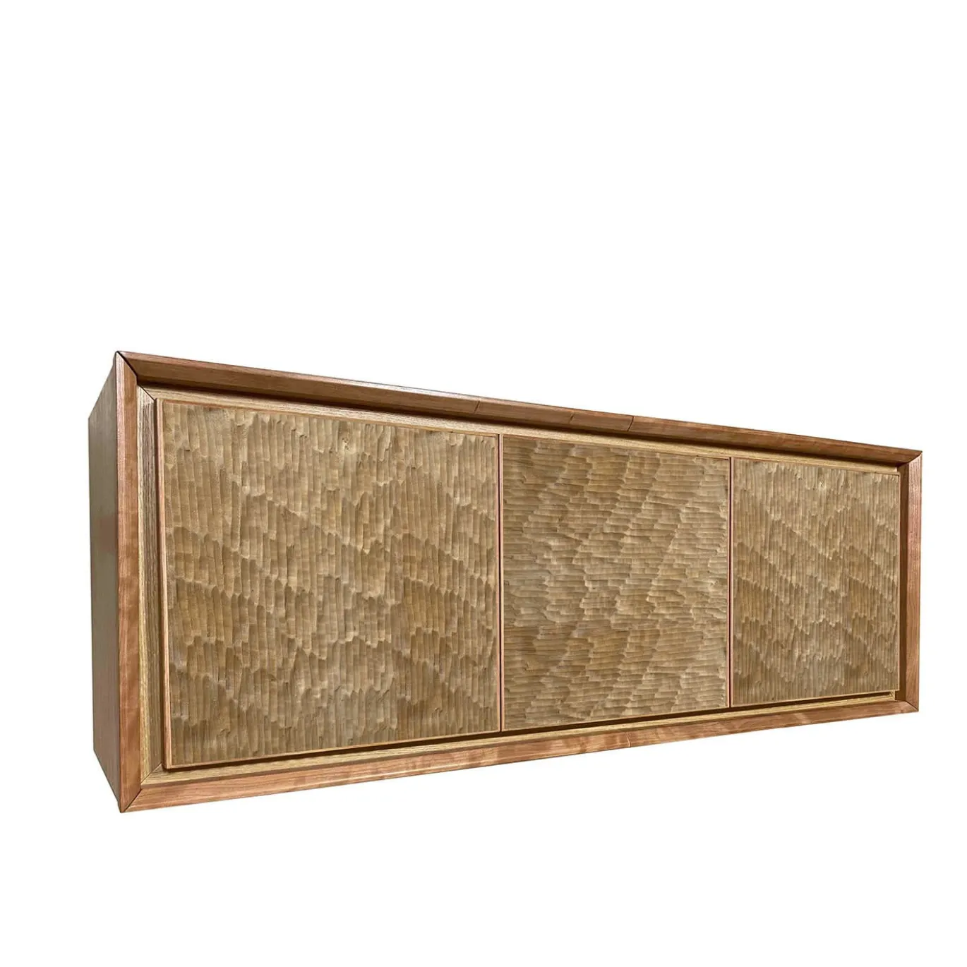 Credenza Scolpita a parete intagliata a 3 ante di Mascia Meccani