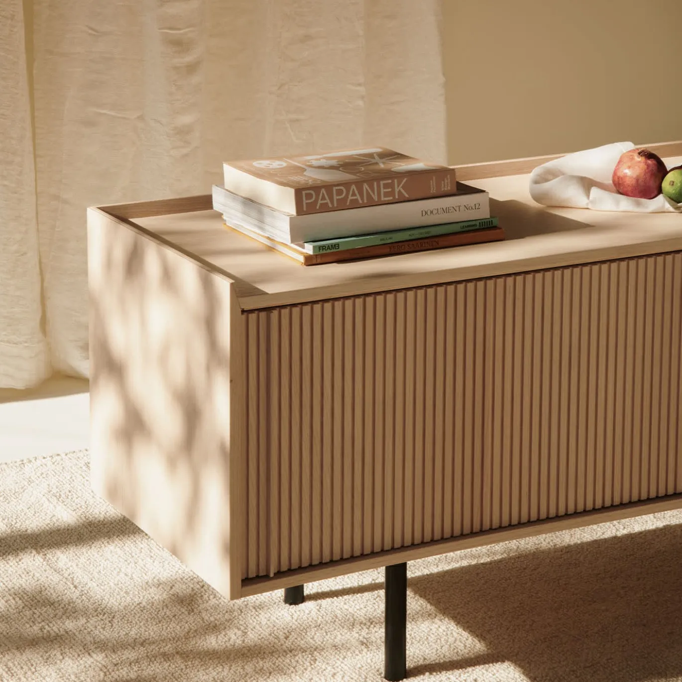 Credenza Sipario 3 porte bassa in frassino naturale