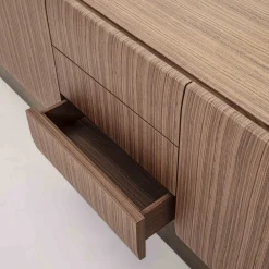 Credenza SIR 3 in noce con base in ottone bronzato