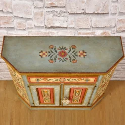 Credenza tirolese del '700 dipinta a mano Tirolesi