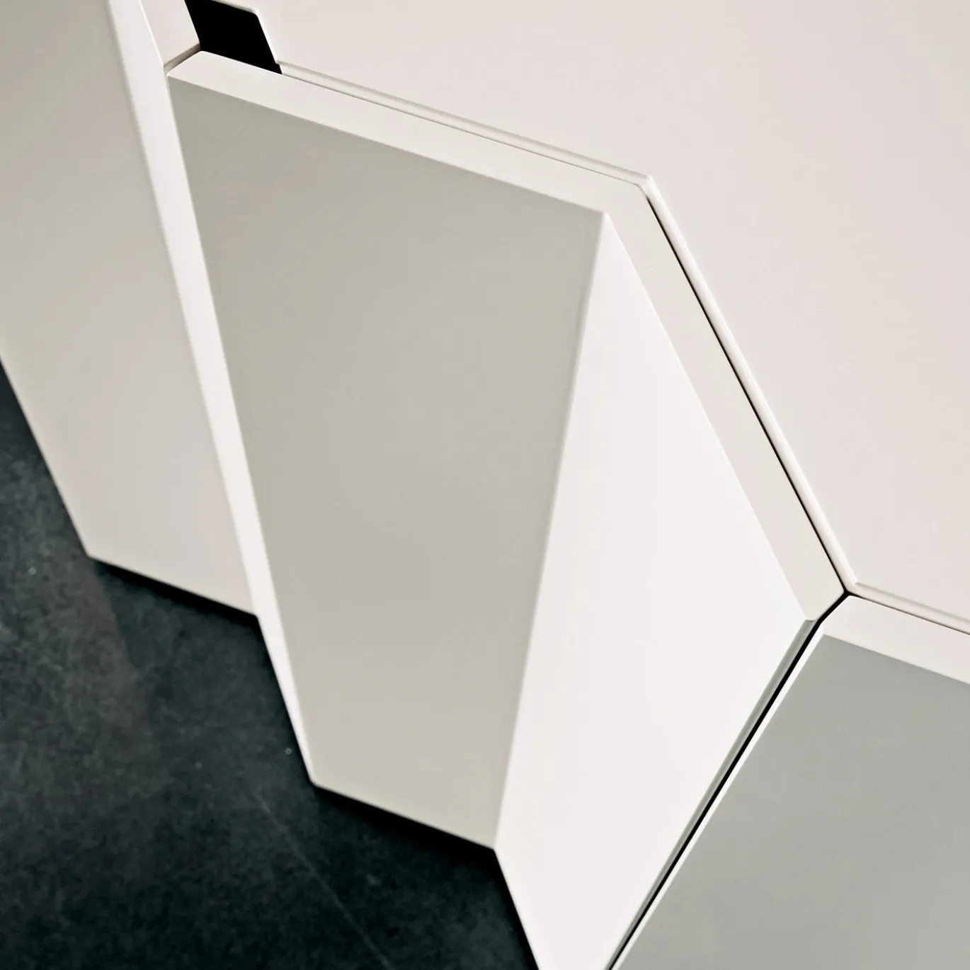 Credenza Z24 Talco Opaca di Muller Van Severen
