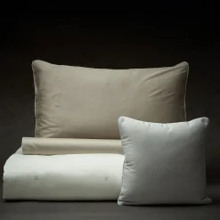 Cuscino bicolore Anthe Piping bianco e grigio