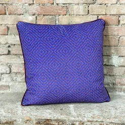 Cuscino Ducale in velluto con motivo viola