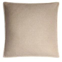 Cuscino in cashmere e seta beige con punto cavallo crema