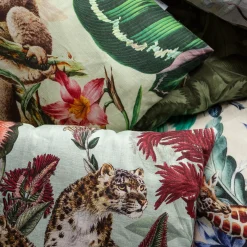 Cuscino in lino Animalia con ghepardi e vegetazione rossa