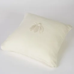 Cuscino in lino beige Natur Art con ricamo 3D di ape