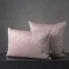 Cuscino Ledbetter rettangolare floreale rosa e oro
