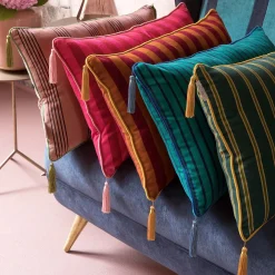 Cuscino Sweet Pillow rettangolare a righe rosso fragola e ciliegia