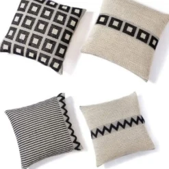Cuscino Zig Zag ecrù e nero