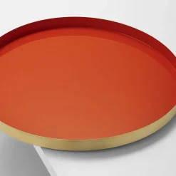 Dati Un tavolino rosso