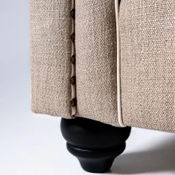 Divano Borghese beige a due posti