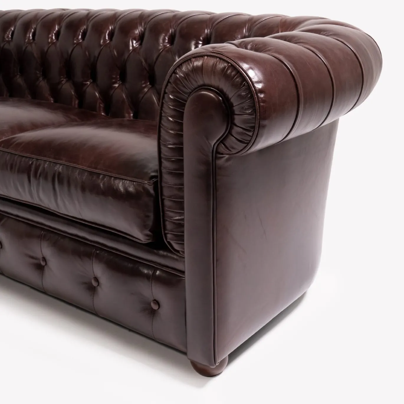 Divano Chesterfield pelle marrone mogano