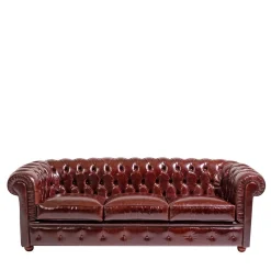 Divano Chesterfield pelle rosso rubino