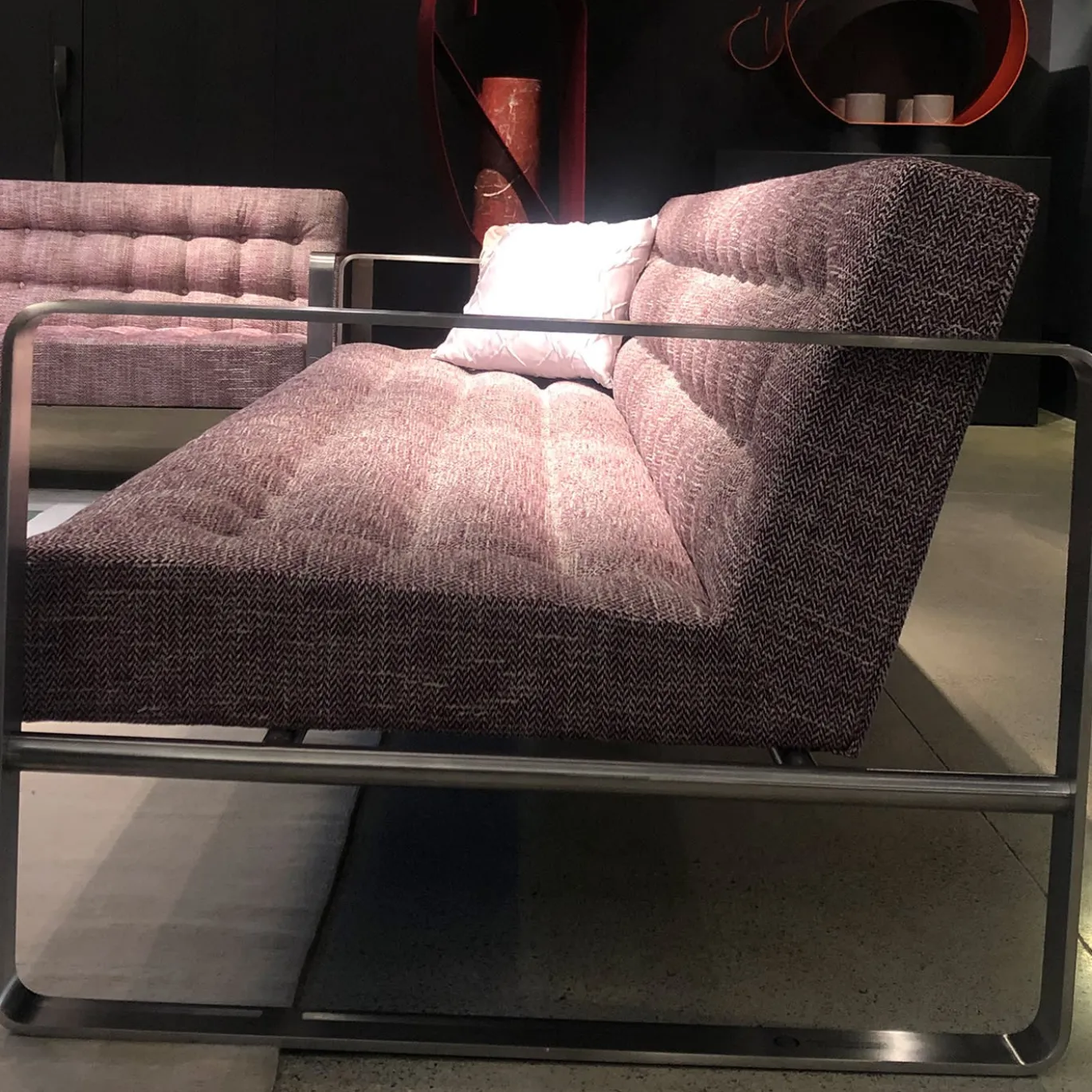 Divano rosso T33 di Franco Albini