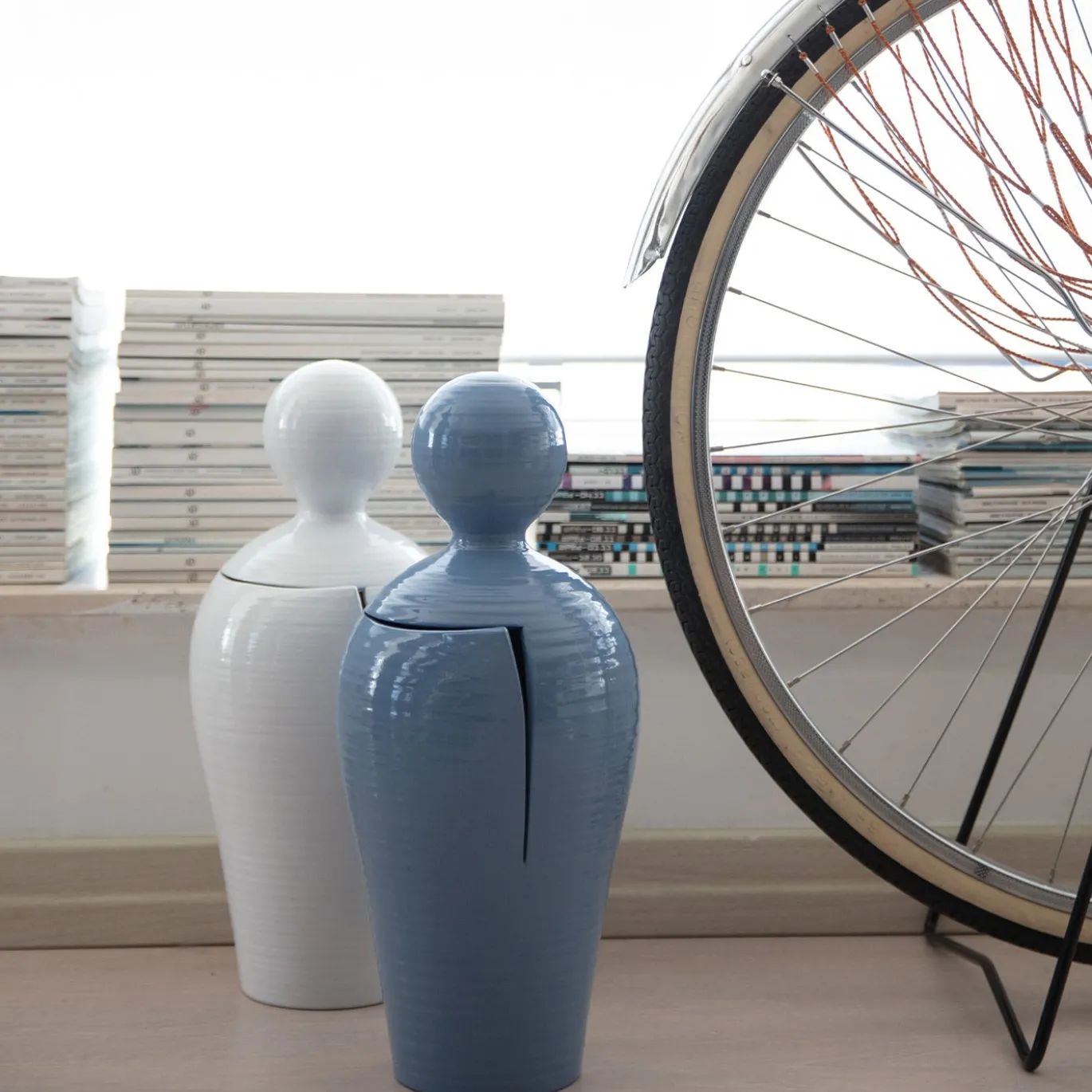 DO Scultura Decorativa in Ceramica Azzurro Chiaro (H 40 cm | 15.7")