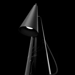 ED038 Lampada da tavolo in pietra nera e nera
