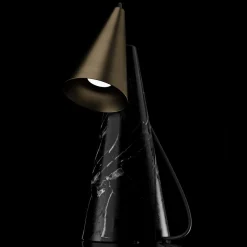 ED038 Lampada da tavolo in pietra nera e bronzo