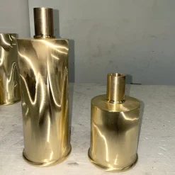 Elegante portacandele corto in ottone spazzolato