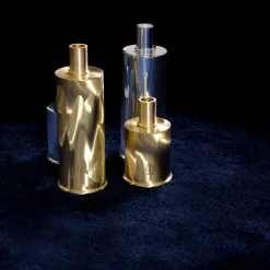 Elegante portacandele corto in ottone spazzolato
