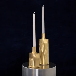 Elegante portacandele corto in ottone spazzolato