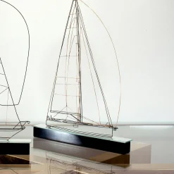 Figurina Barca a Vela Capri in Metallo Nero