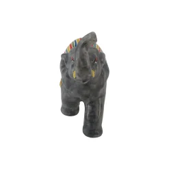 Figurina di elefante grigio