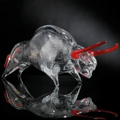 Figurina di toro in vetro grande