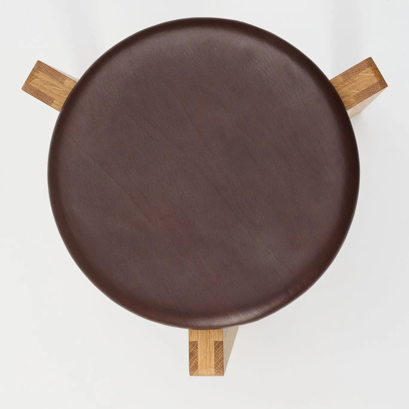 Gio Sgabello Rotondo in Pelle Cioccolato