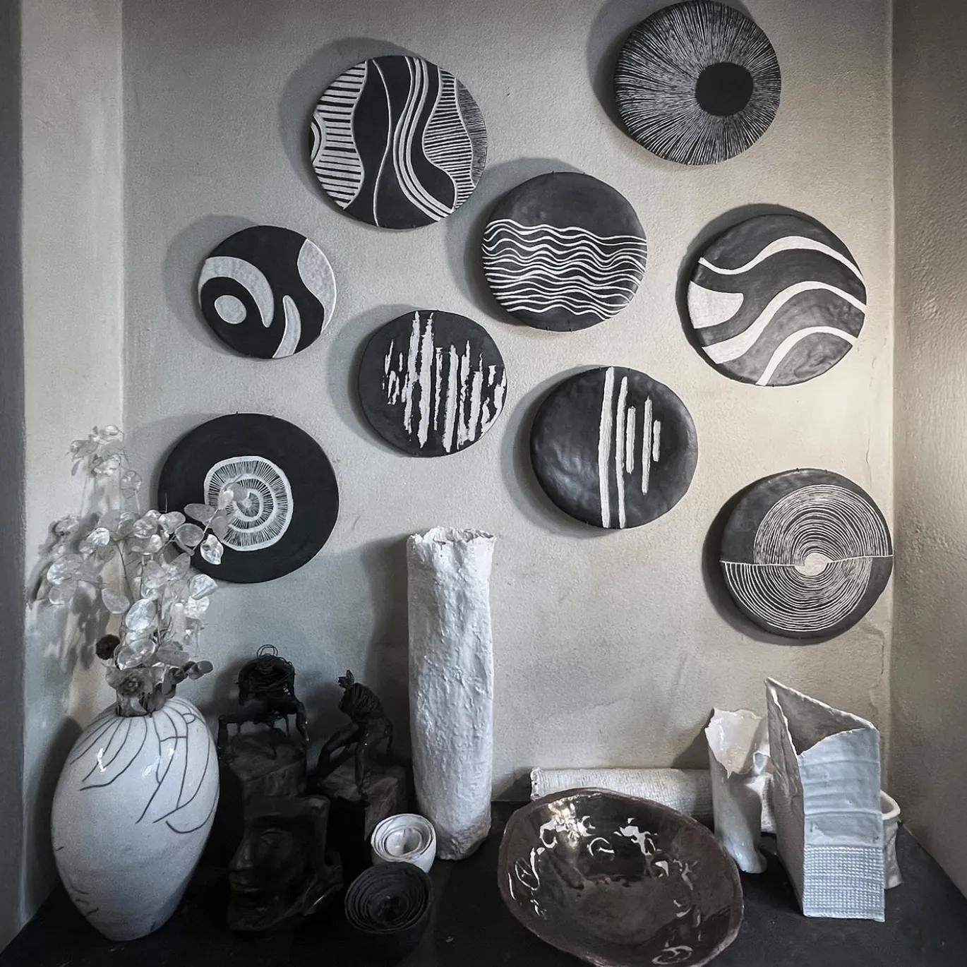 Gob 5 Piatto in Ceramica Bianco e Nero