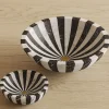 Grande ciotola in marmo bianco e nero Nova di Jacopo Simonetti