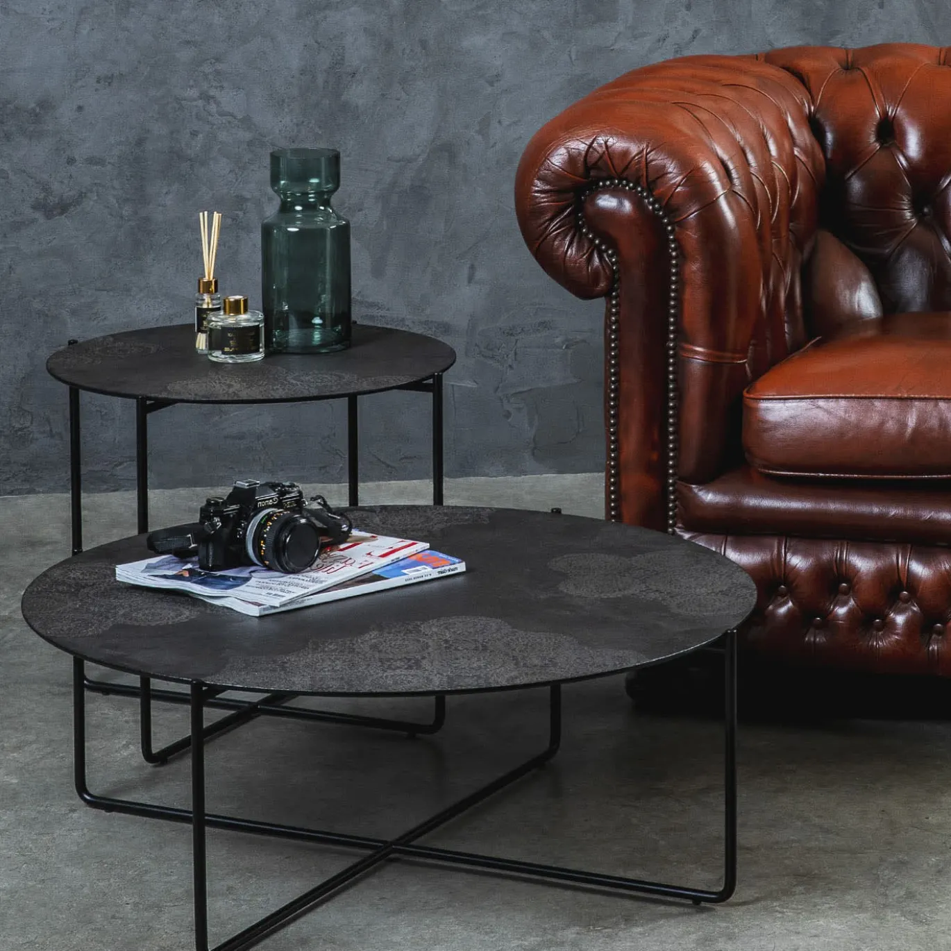 Isola Tavolino Tondo Grande Con Top In Resina Decorata Color Dark Brown