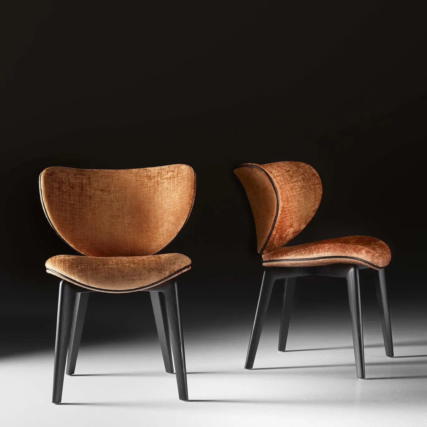 KELLY CHAIr