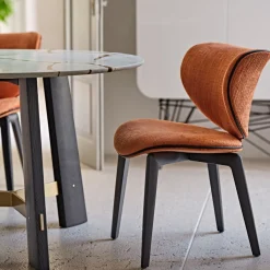 KELLY CHAIr