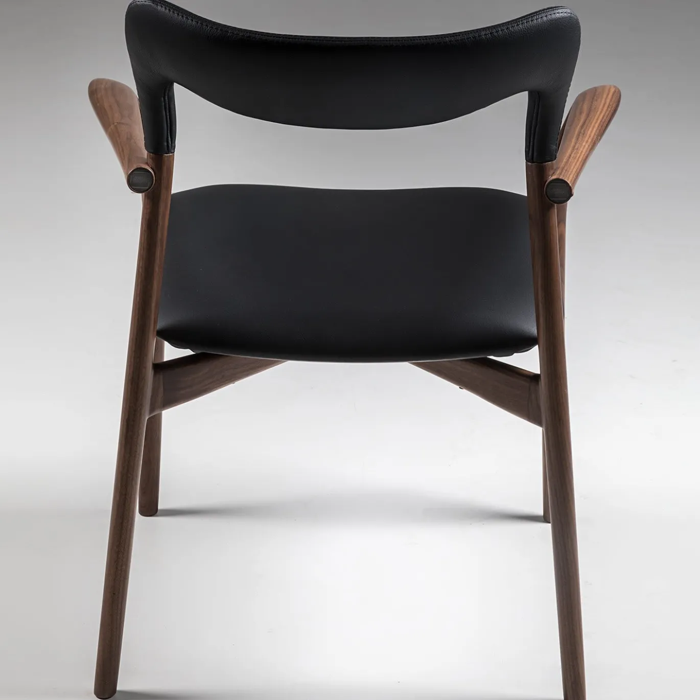 Kong Chair di Alex Bocchi e Alberto Pozzoli