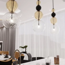 Lampada a sospensione Caruso a 1 luce in vetro di Murano color Fumè, cristallo trasparente e nero