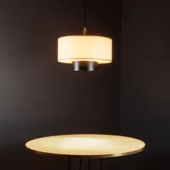 Lampada a sospensione cilindrica Poesia in lino avorio e acciaio