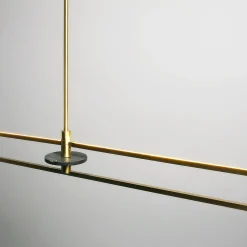 Lampada a sospensione Essential Stick in ottone satinato