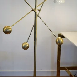 Lampada Contrappeso Terra a tre bracci in Ottone