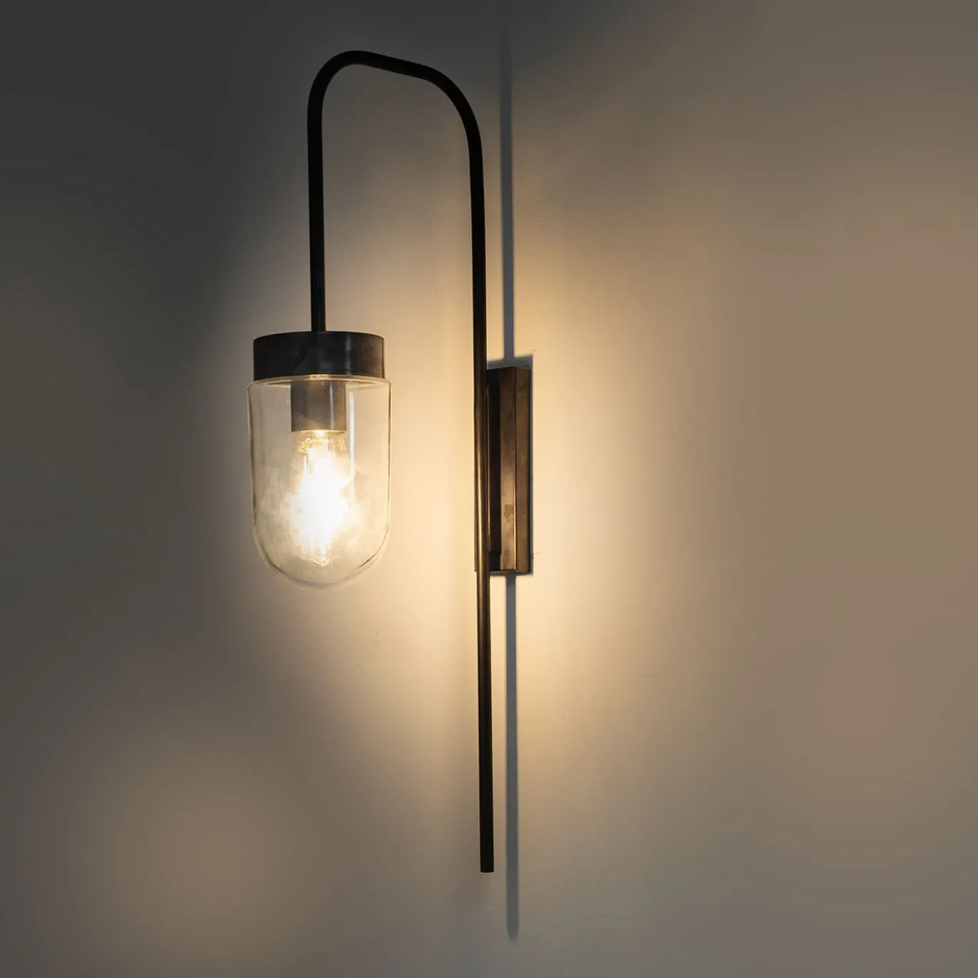 Lampada da parete Ciuccio in ottone nero